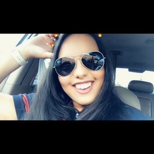 Meet your Posher, Sofia